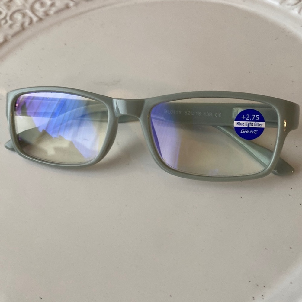 NWOT Grove +2.75 Readers w/Blue Light Filter